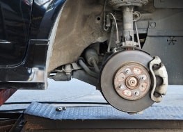 Was Sie über den Bremsschlauch eines Fahrzeugs wissen sollten: Funktion,  Austausch und anfallende Kosten